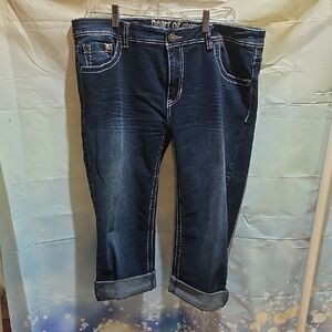 Blue Cropped Ankle Jeans with Rolled Hems.  2B